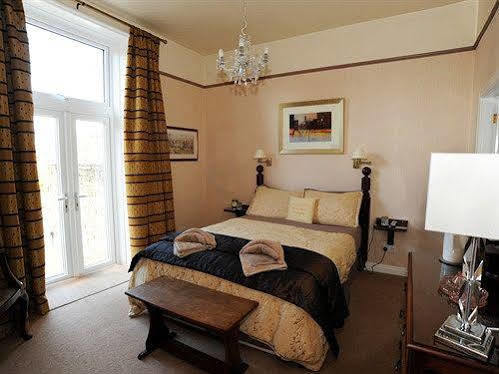 Chinthurst Guest House Скиптон Экстерьер фото